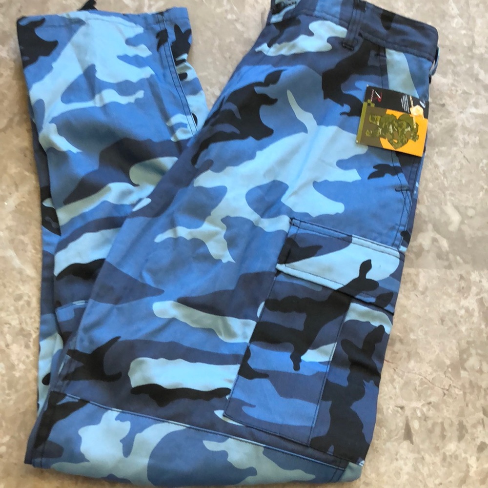 Ultra Force Cargo Pants Medium